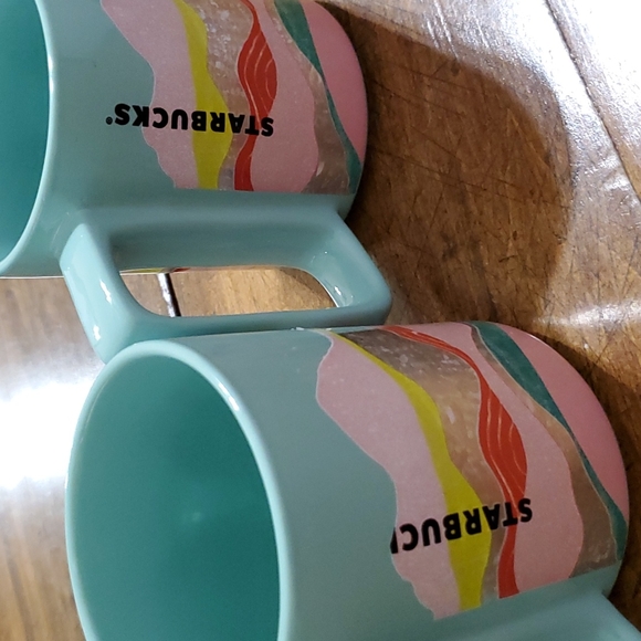 Set of 2 Starbucks 2019 Mugs One with misprint - Picture 5 of 7